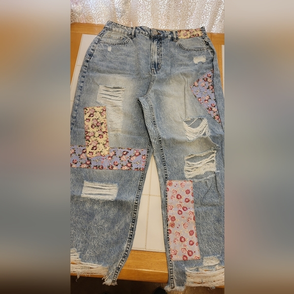 Denim&Co | Jeans | Vintage Denim 946 Highrise Cato Patchwork Destroyed ...